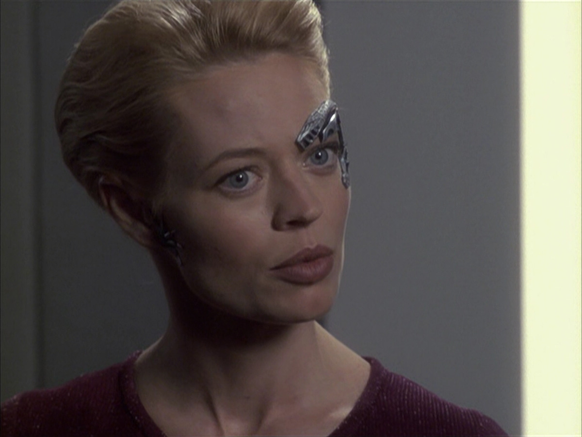 extant_StarTrek_VOY_6x16-Collective_02208.jpg