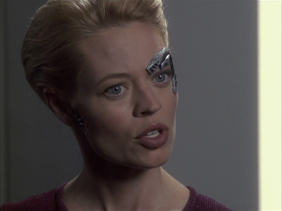 extant_StarTrek_VOY_6x16-Collective_02213.jpg