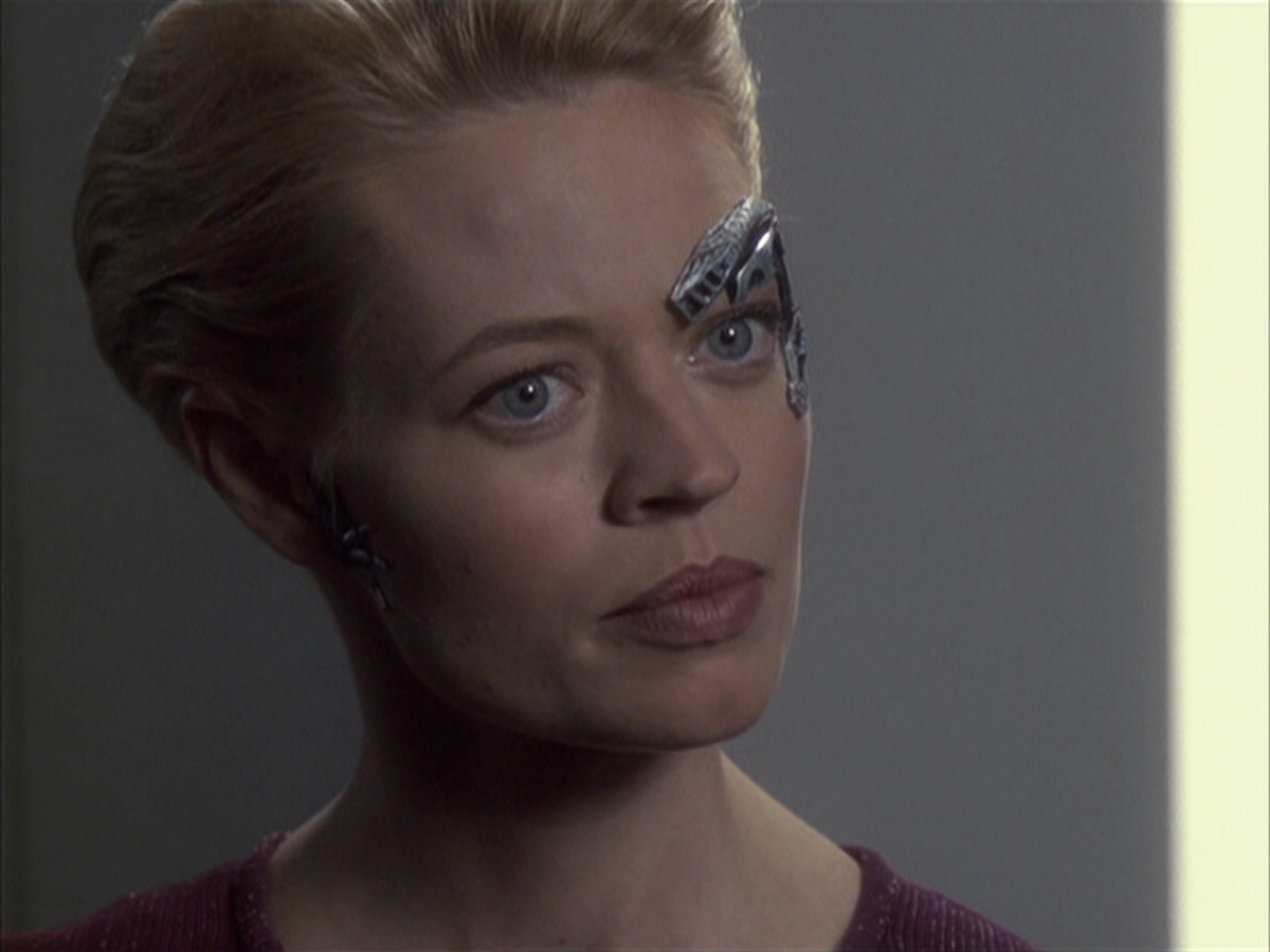 extant_StarTrek_VOY_6x16-Collective_02215.jpg