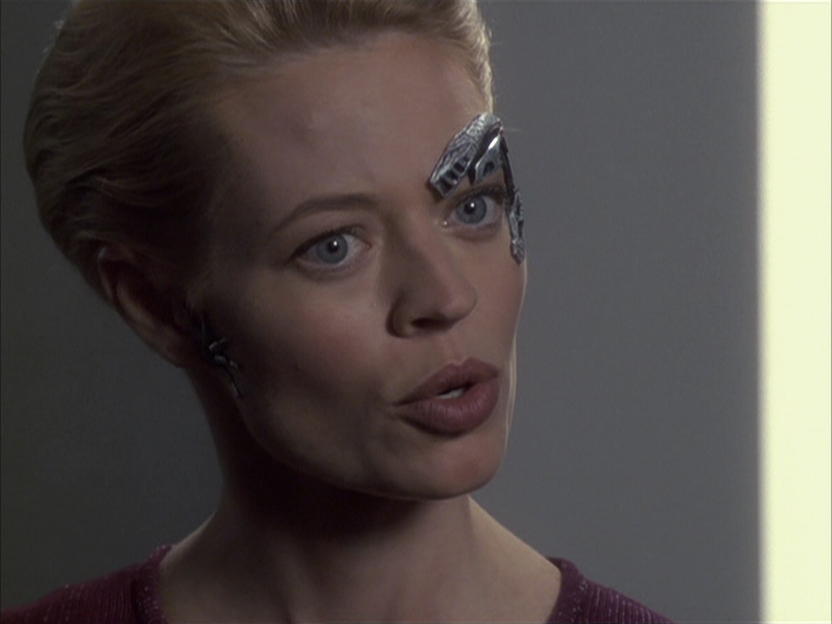 extant_StarTrek_VOY_6x16-Collective_02217.jpg