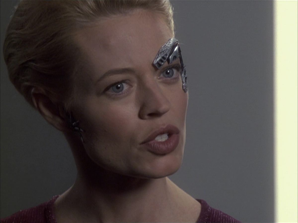 extant_StarTrek_VOY_6x16-Collective_02218.jpg