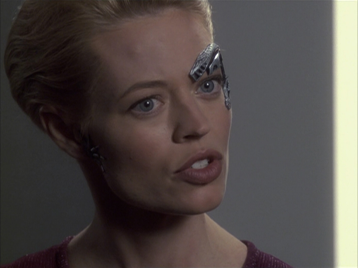 extant_StarTrek_VOY_6x16-Collective_02219.jpg