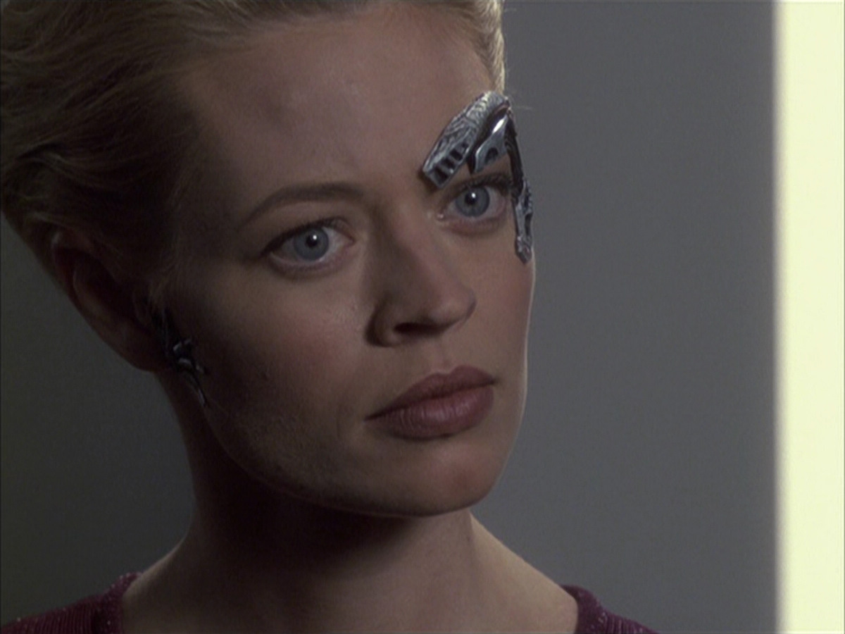 extant_StarTrek_VOY_6x16-Collective_02227.jpg