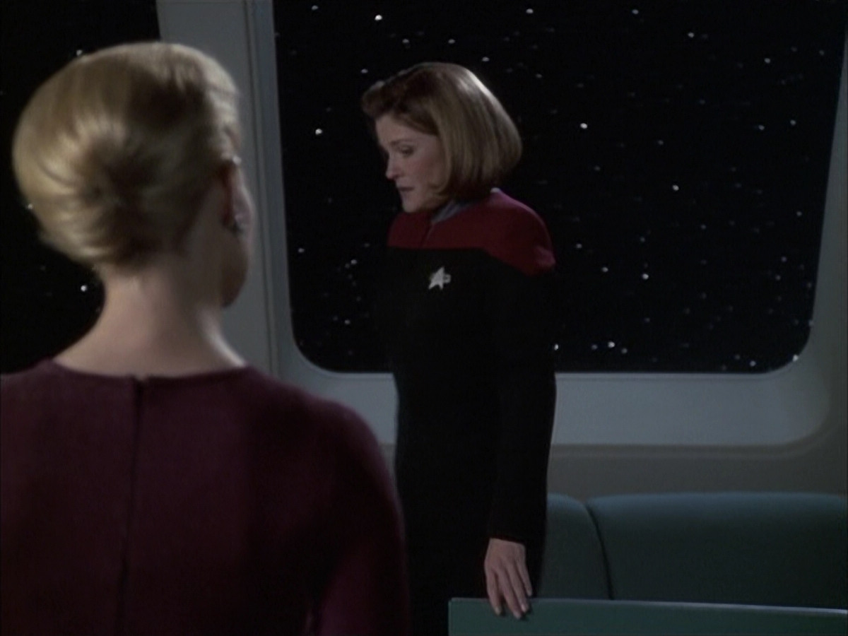 extant_StarTrek_VOY_6x16-Collective_02235.jpg