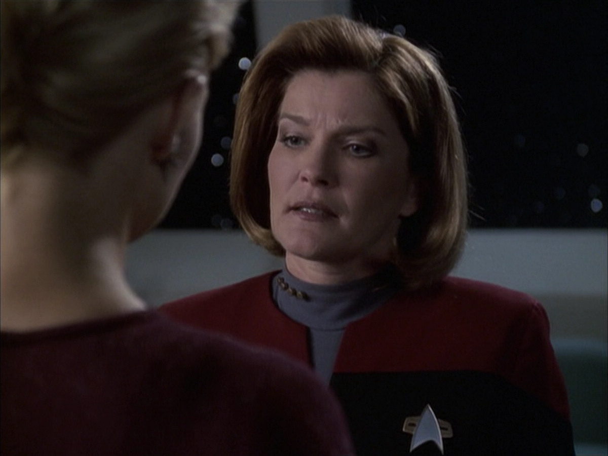 extant_StarTrek_VOY_6x16-Collective_02243.jpg