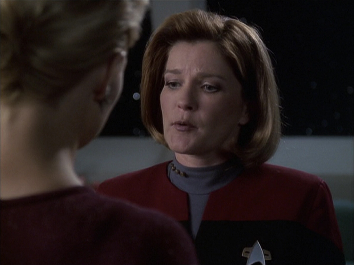 extant_StarTrek_VOY_6x16-Collective_02255.jpg