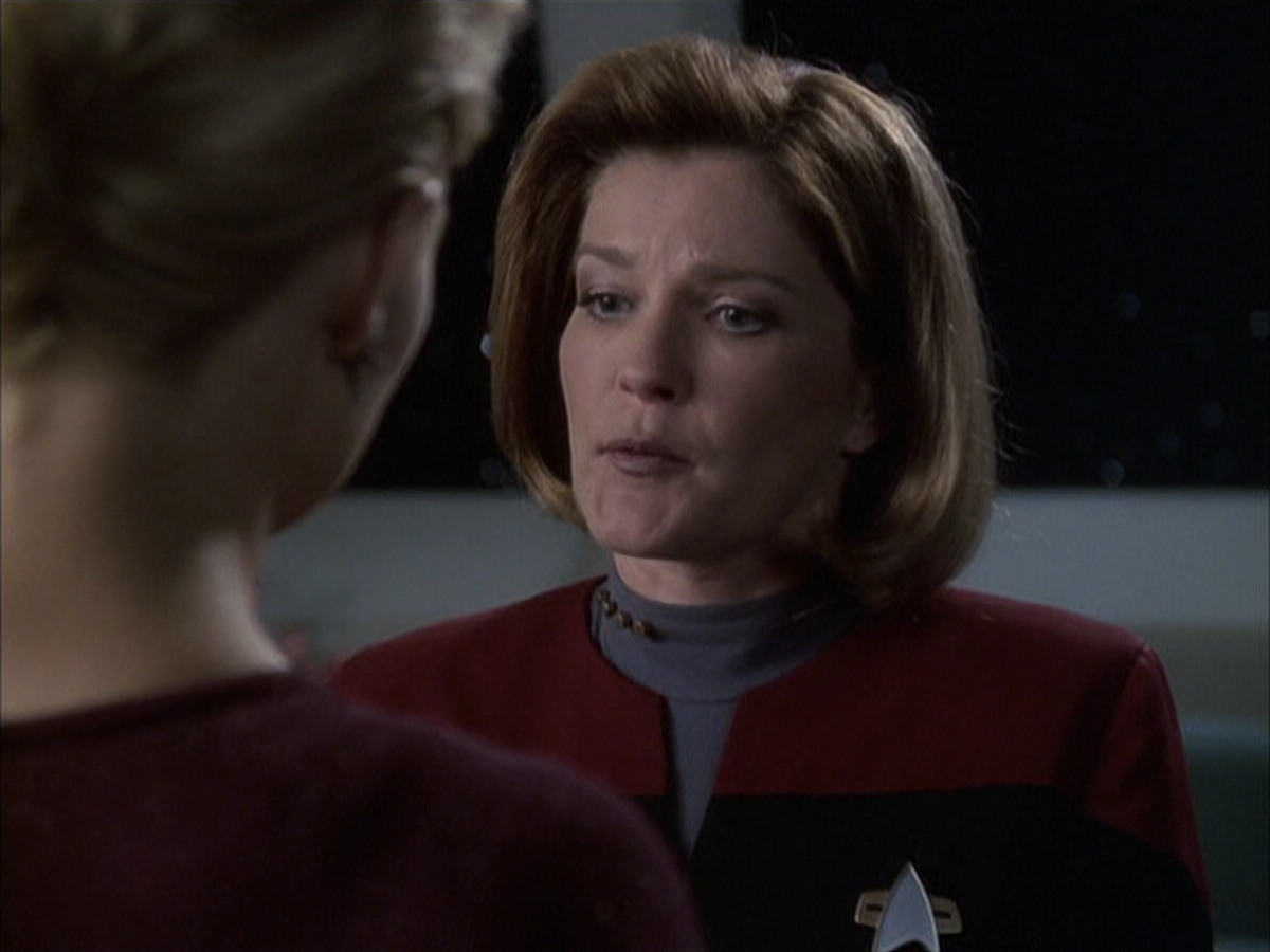 extant_StarTrek_VOY_6x16-Collective_02256.jpg