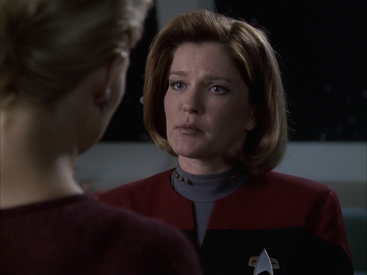 extant_StarTrek_VOY_6x16-Collective_02257.jpg