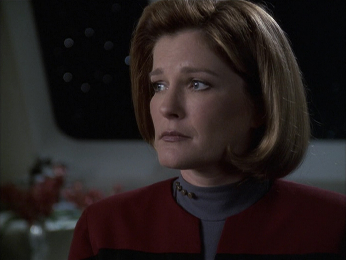 extant_StarTrek_VOY_6x16-Collective_02275.jpg