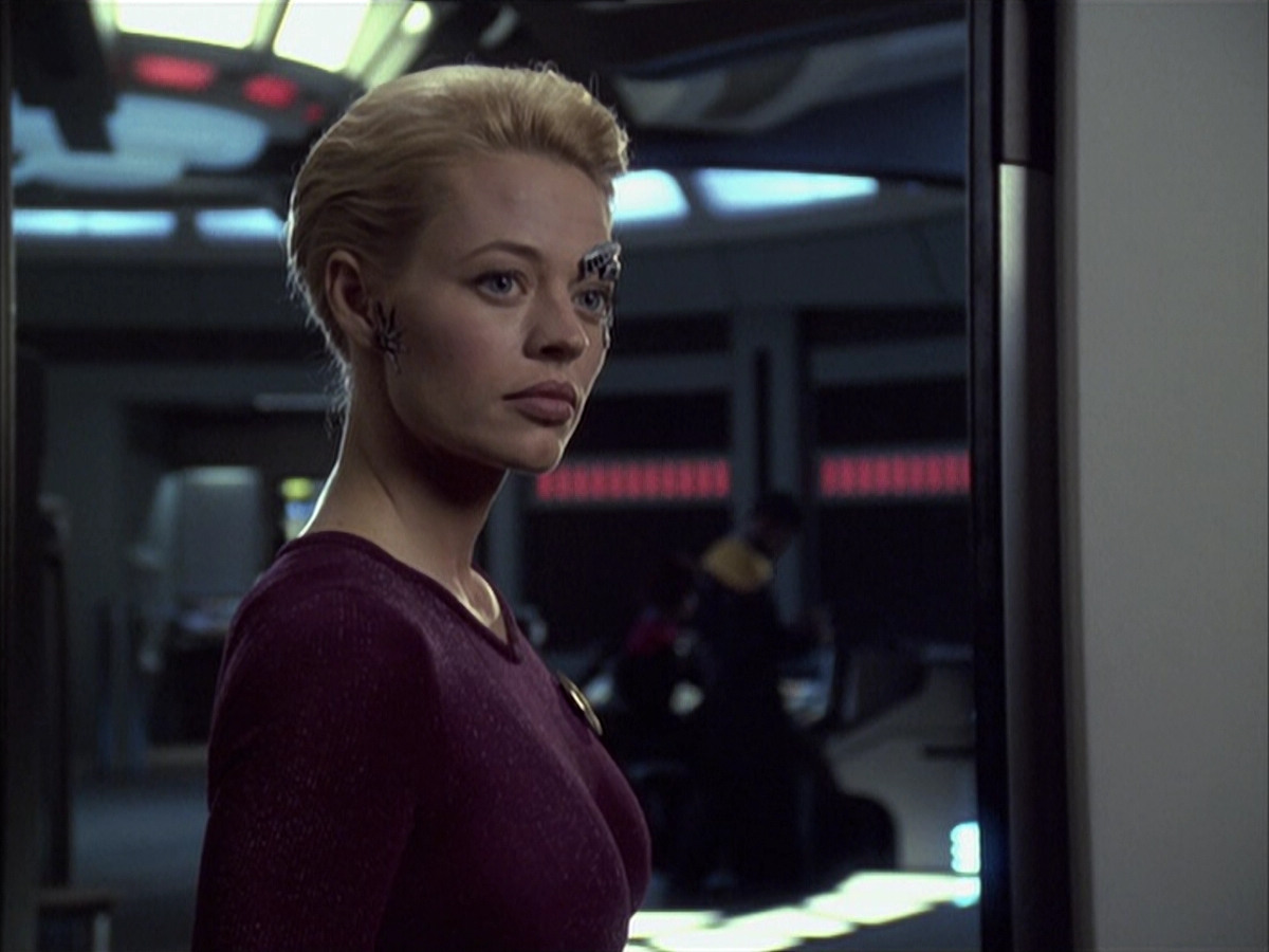 extant_StarTrek_VOY_6x16-Collective_02282.jpg