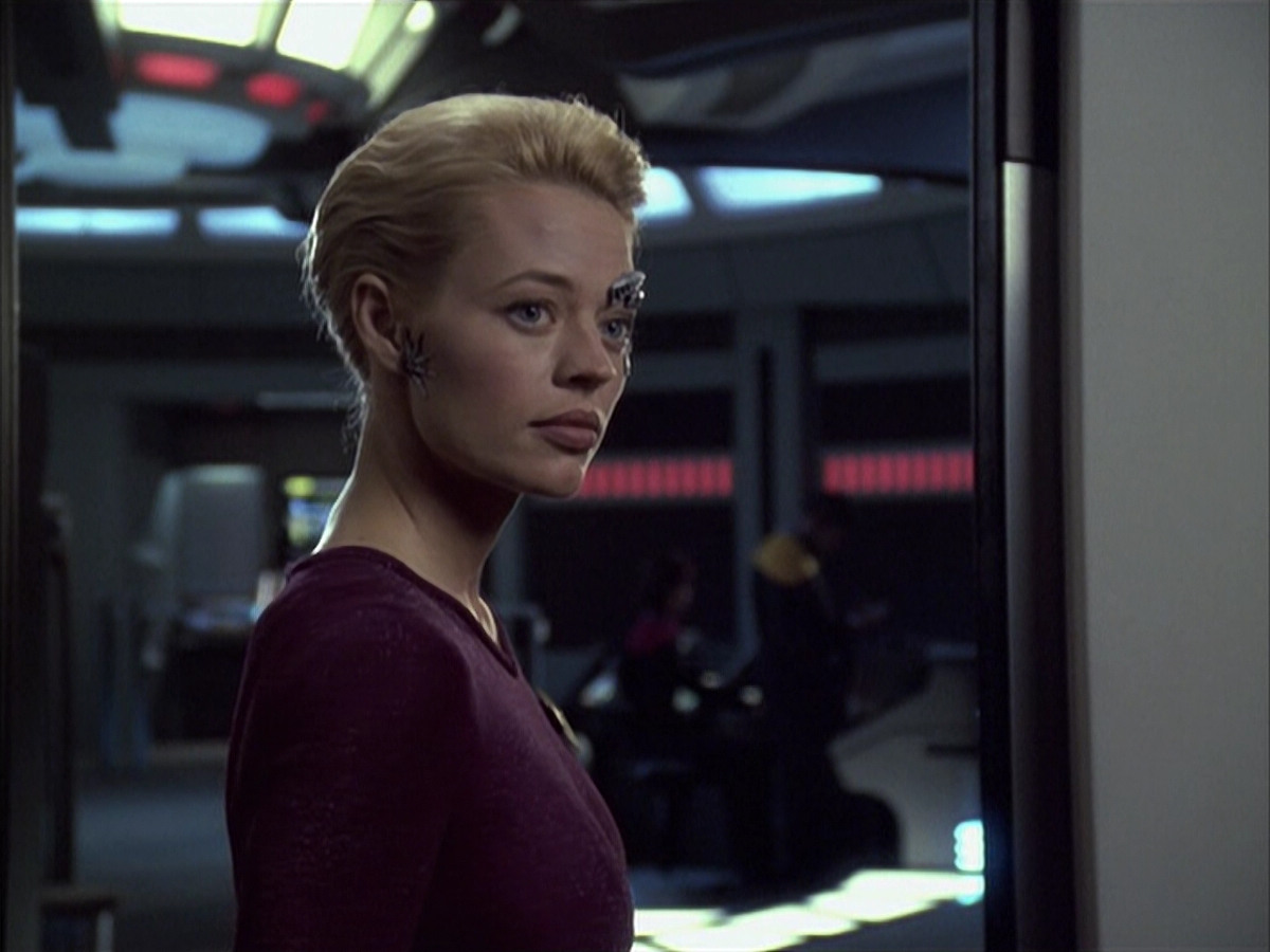 extant_StarTrek_VOY_6x16-Collective_02283.jpg