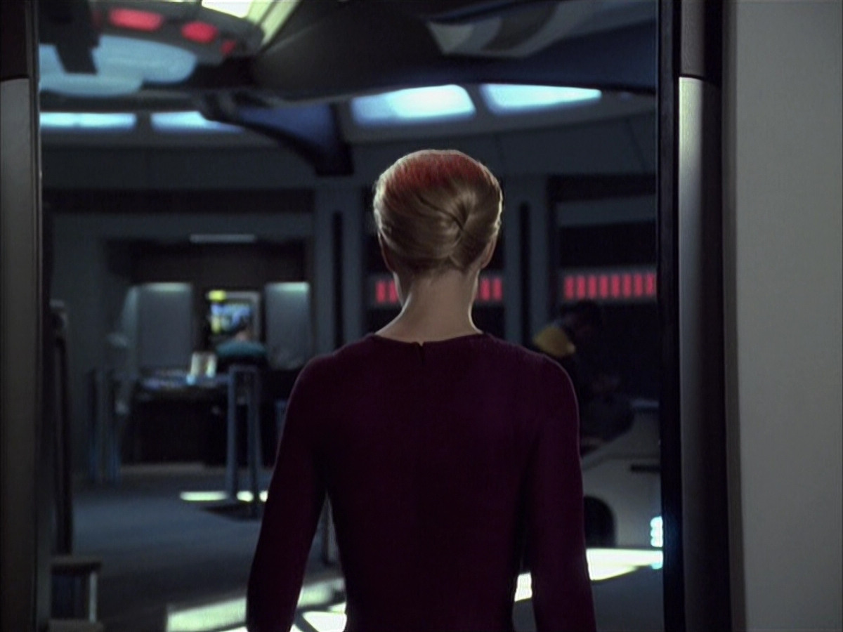 extant_StarTrek_VOY_6x16-Collective_02285.jpg