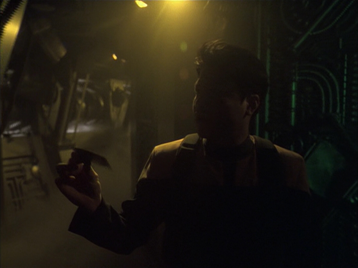 extant_StarTrek_VOY_6x16-Collective_02303.jpg