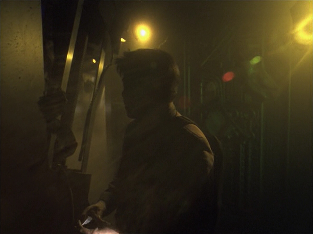 extant_StarTrek_VOY_6x16-Collective_02310.jpg