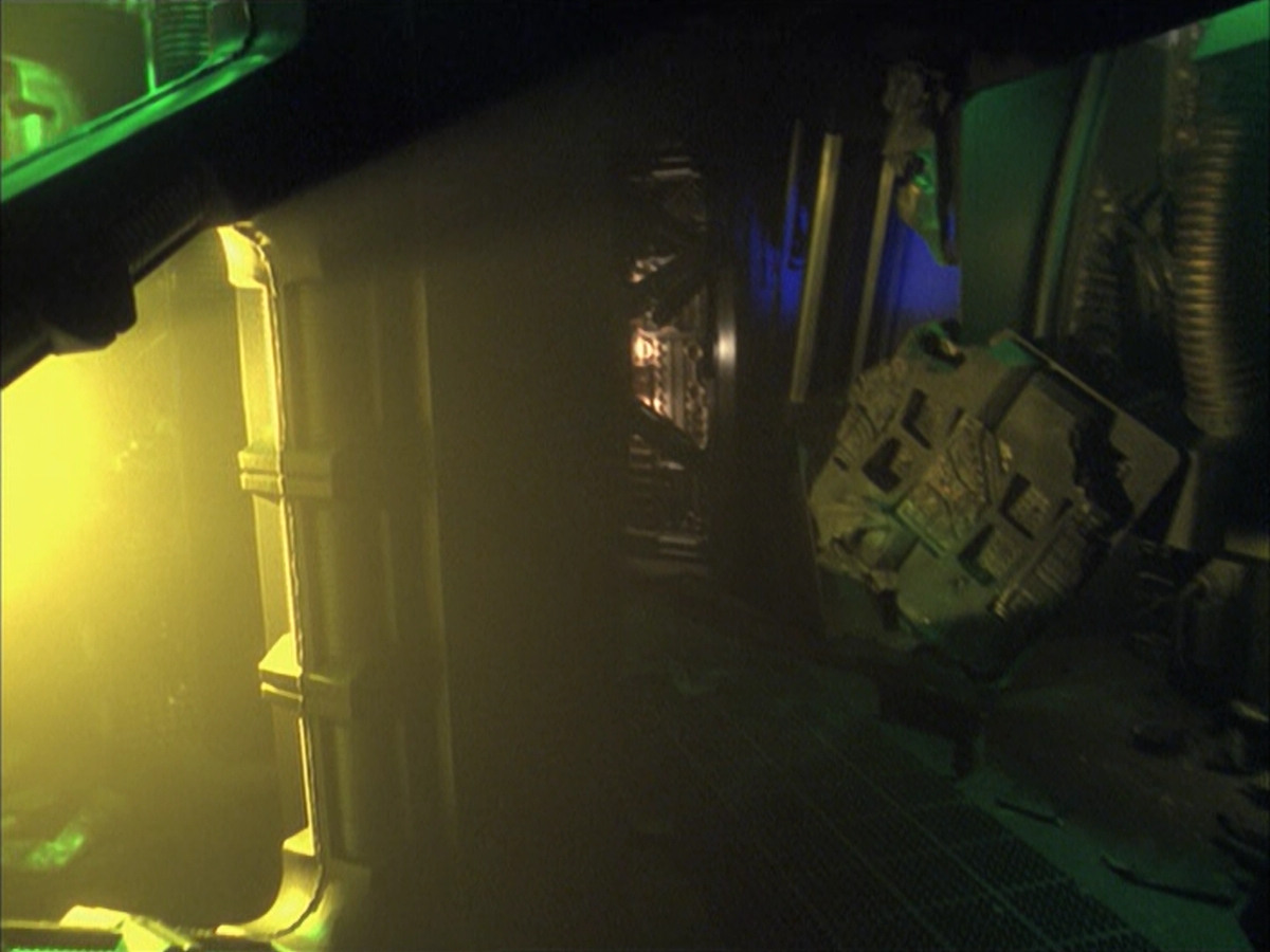 extant_StarTrek_VOY_6x16-Collective_02311.jpg