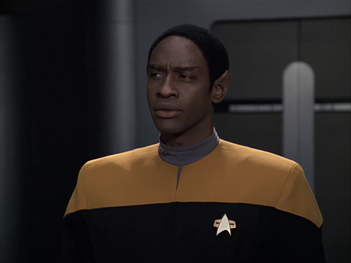 extant_StarTrek_VOY_6x16-Collective_02337.jpg