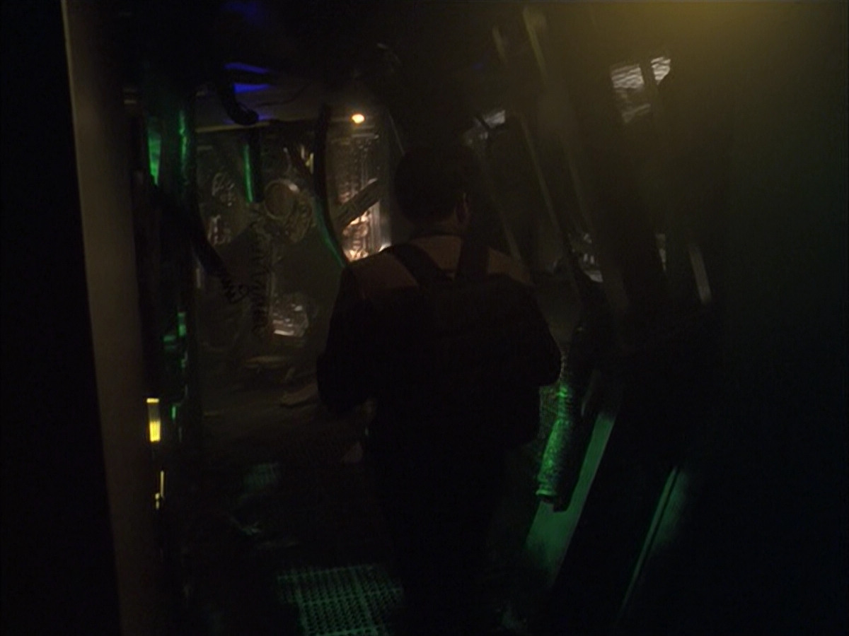 extant_StarTrek_VOY_6x16-Collective_02354.jpg