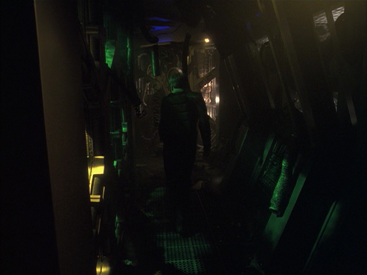 extant_StarTrek_VOY_6x16-Collective_02359.jpg