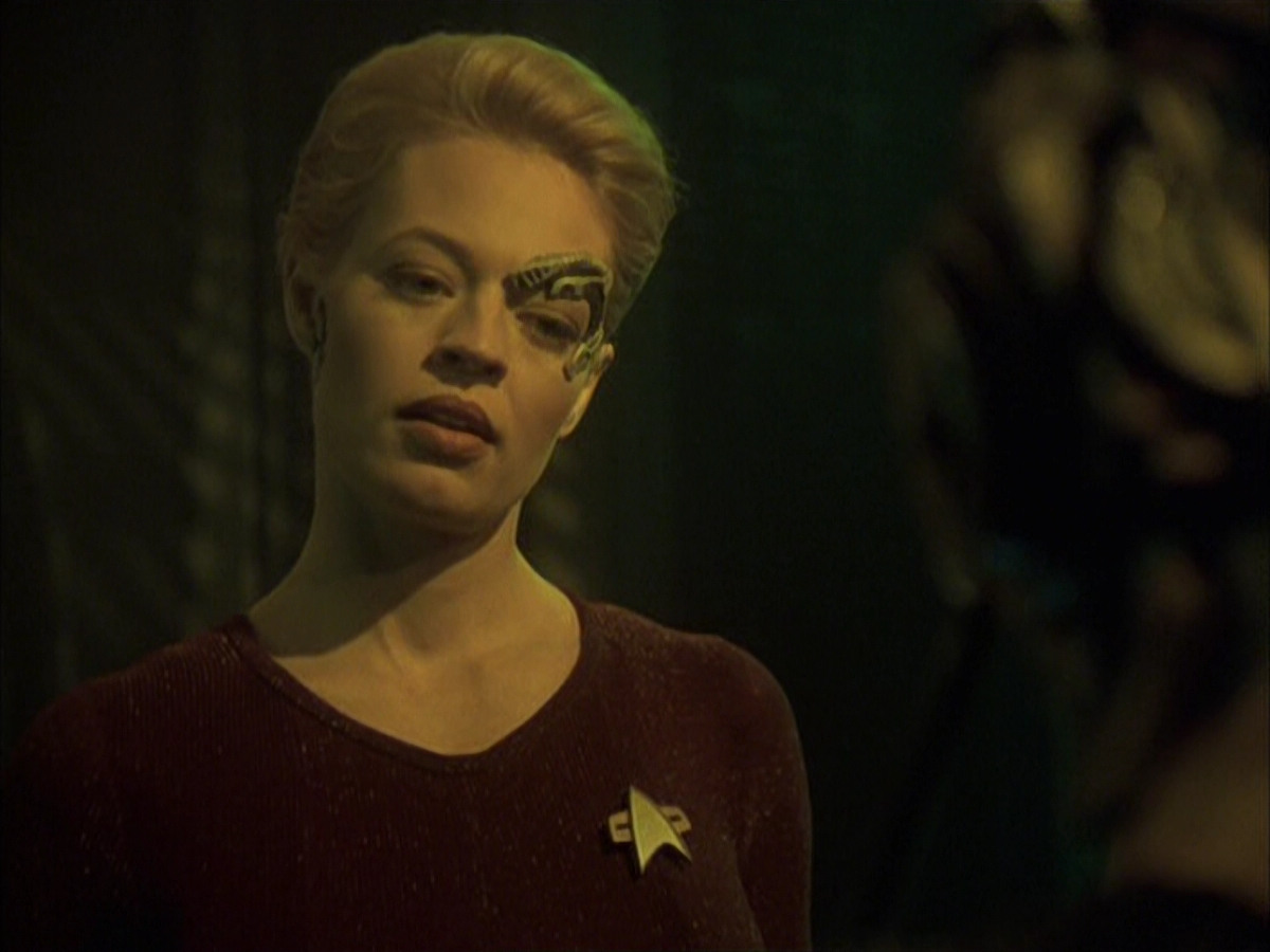 extant_StarTrek_VOY_6x16-Collective_02377.jpg