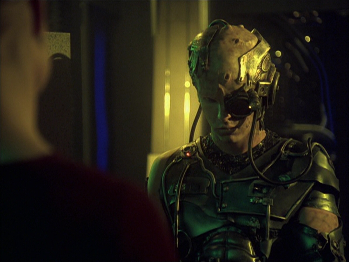 extant_StarTrek_VOY_6x16-Collective_02379.jpg