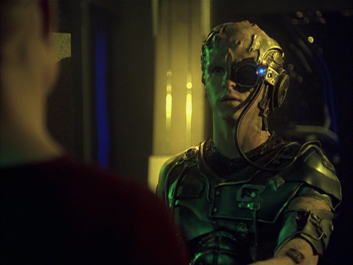 extant_StarTrek_VOY_6x16-Collective_02381.jpg