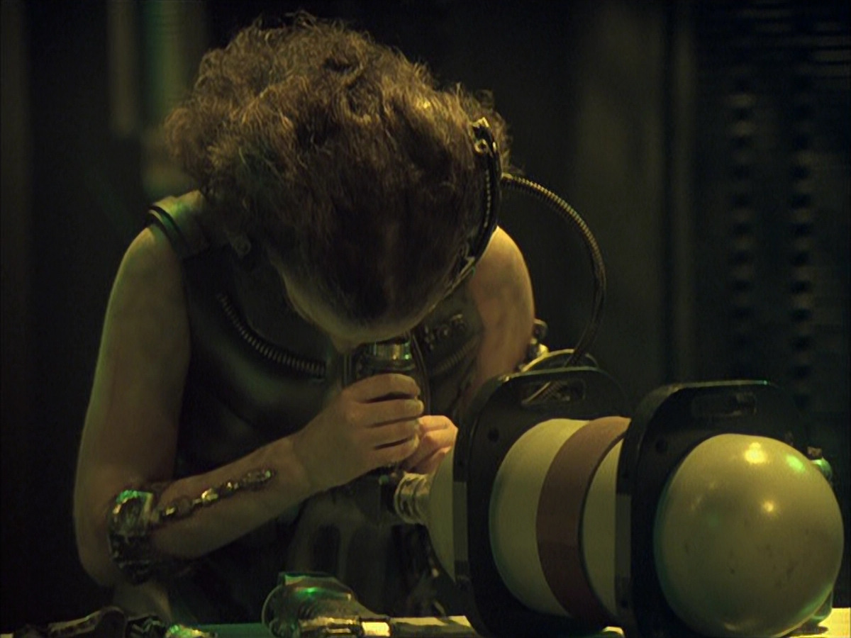 extant_StarTrek_VOY_6x16-Collective_02385.jpg