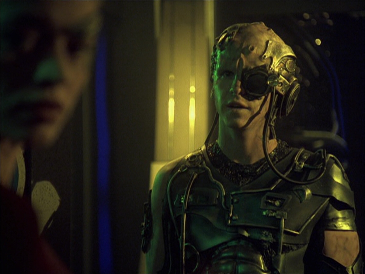 extant_StarTrek_VOY_6x16-Collective_02392.jpg
