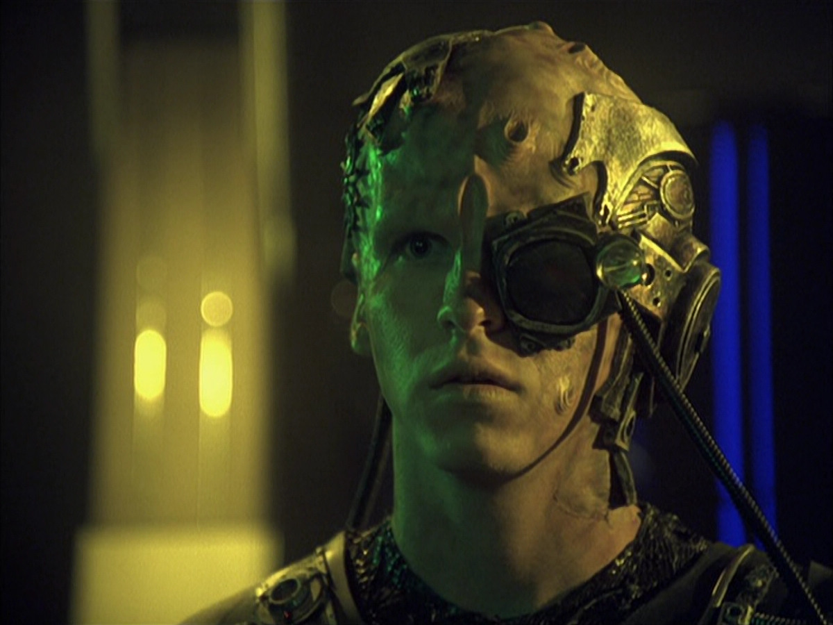 extant_StarTrek_VOY_6x16-Collective_02399.jpg