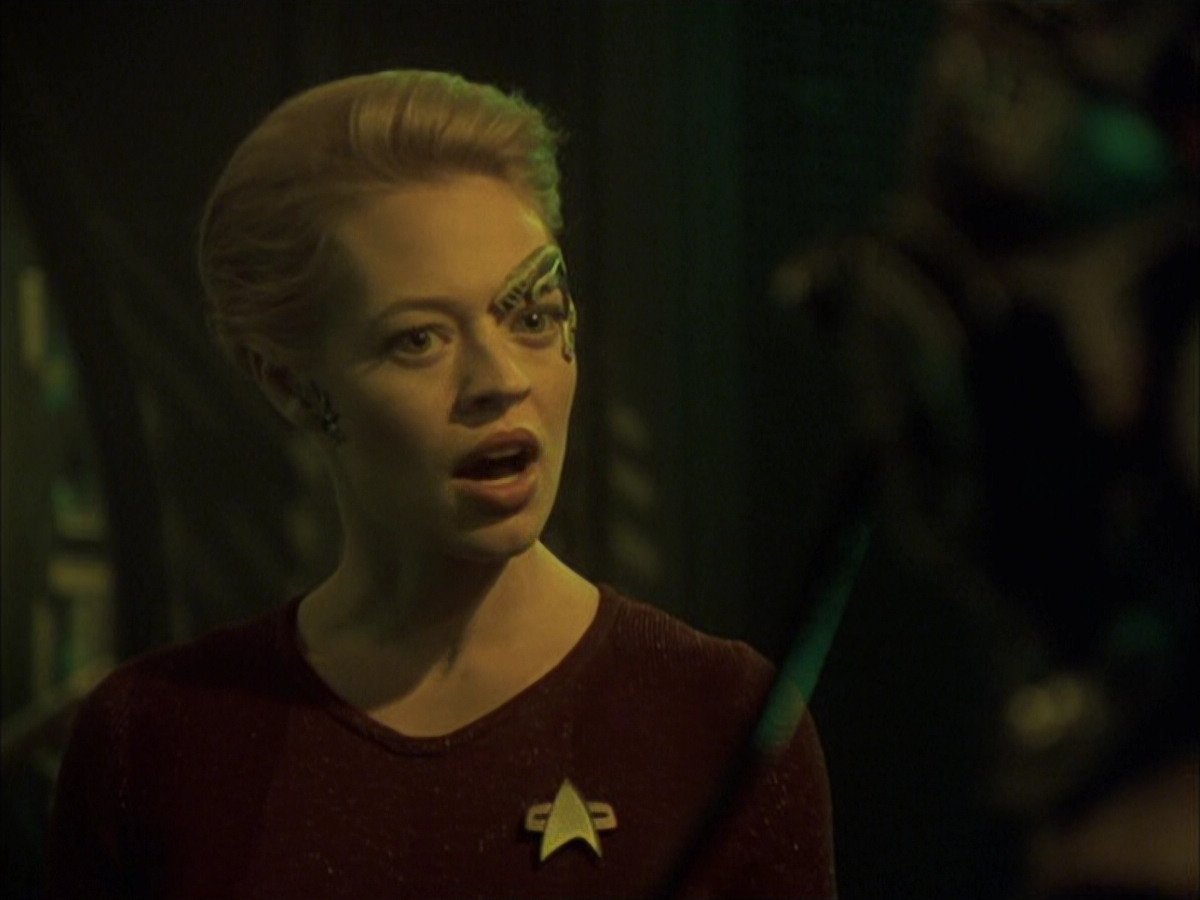 extant_StarTrek_VOY_6x16-Collective_02413.jpg