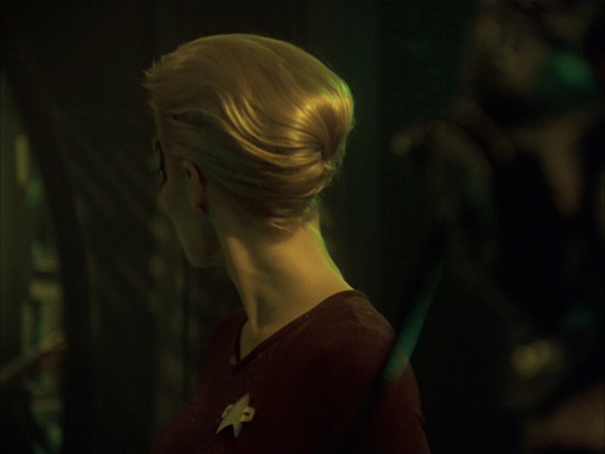 extant_StarTrek_VOY_6x16-Collective_02414.jpg