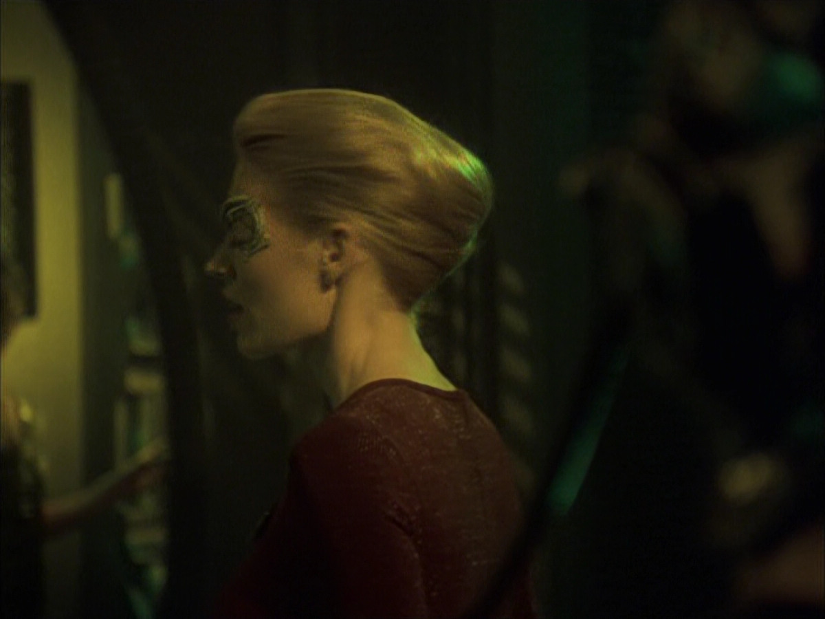 extant_StarTrek_VOY_6x16-Collective_02417.jpg