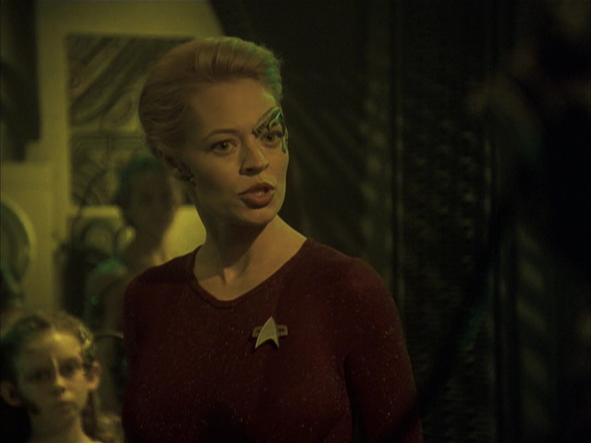 extant_StarTrek_VOY_6x16-Collective_02421.jpg