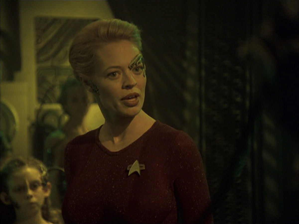 extant_StarTrek_VOY_6x16-Collective_02422.jpg