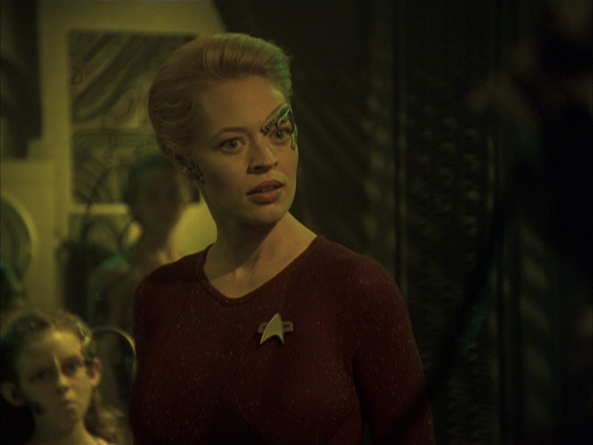 extant_StarTrek_VOY_6x16-Collective_02426.jpg