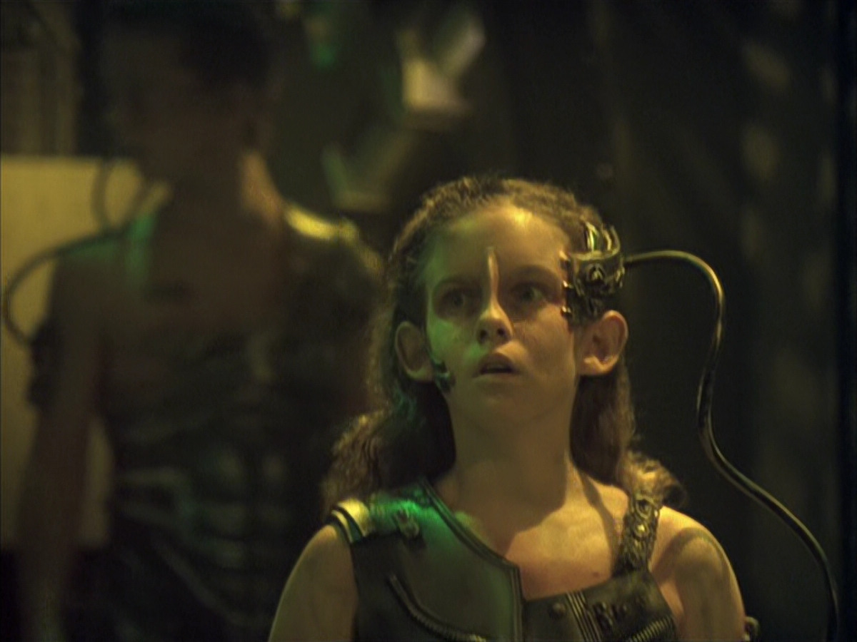extant_StarTrek_VOY_6x16-Collective_02441.jpg