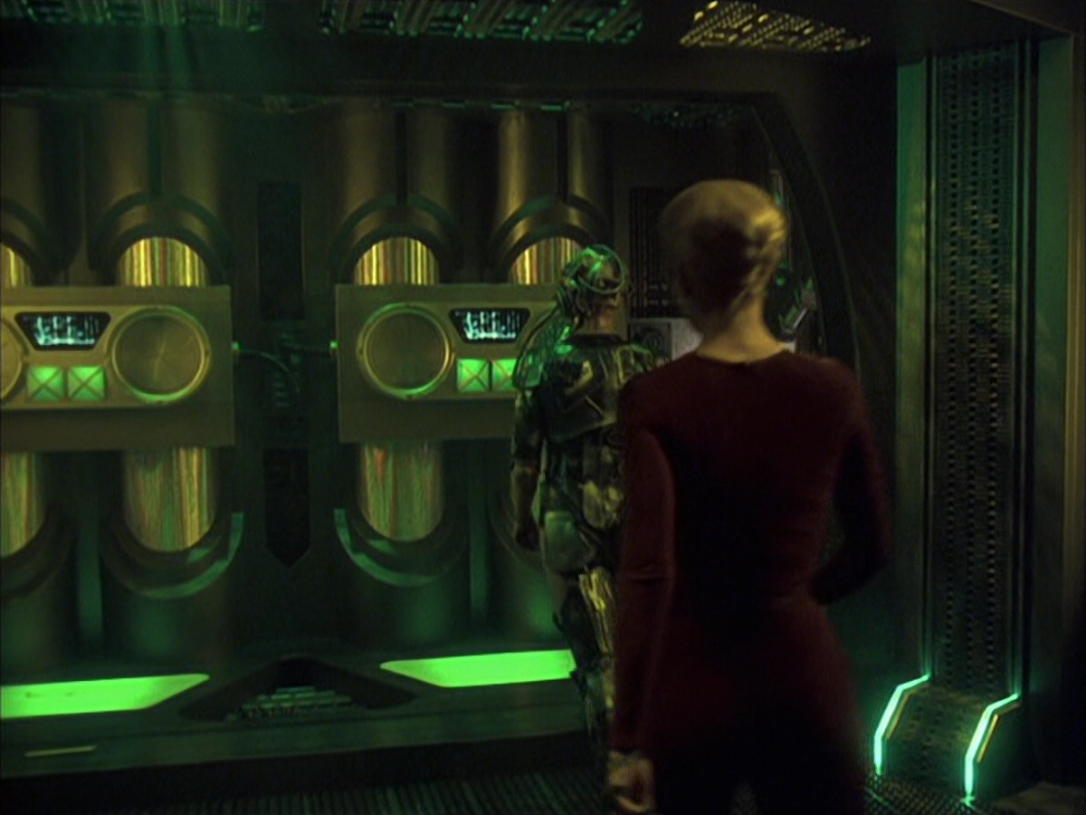 extant_StarTrek_VOY_6x16-Collective_02454.jpg