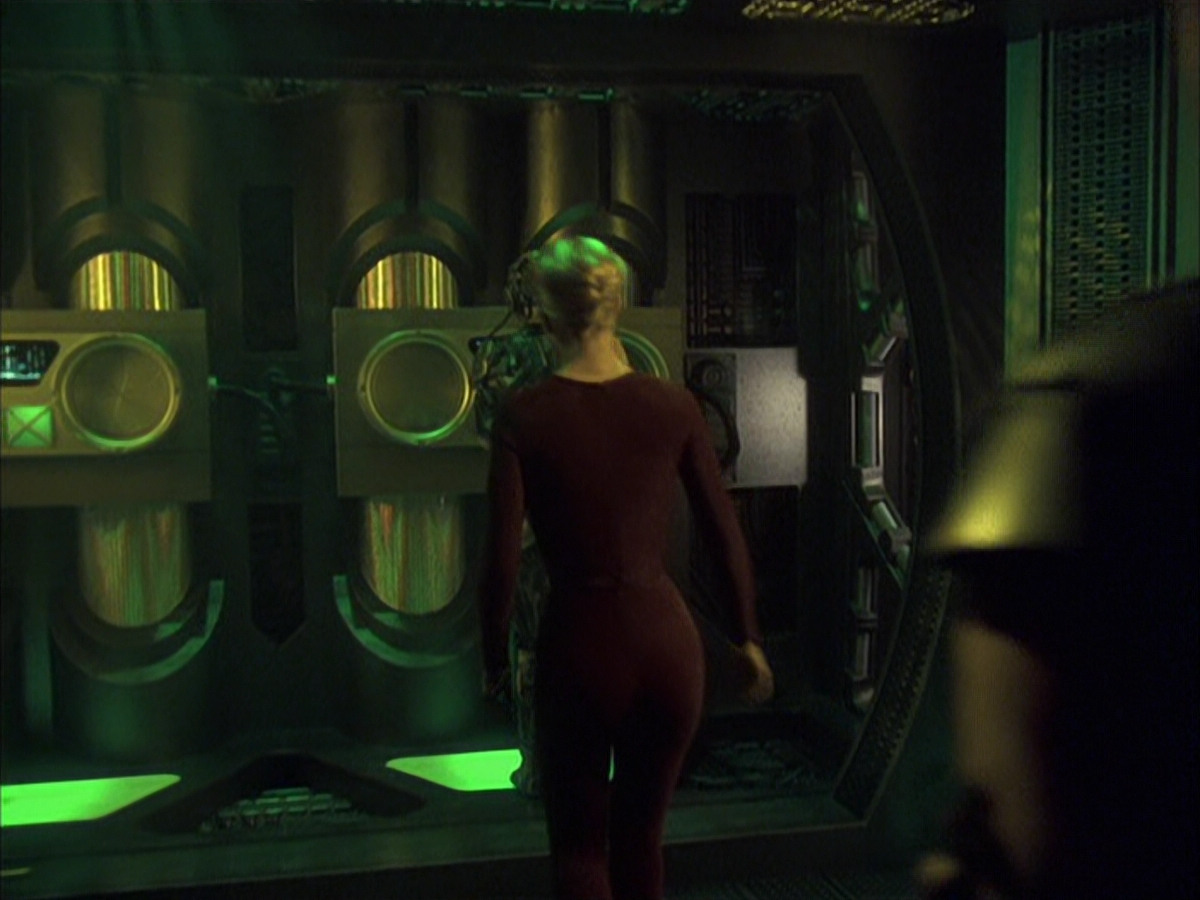 extant_StarTrek_VOY_6x16-Collective_02455.jpg