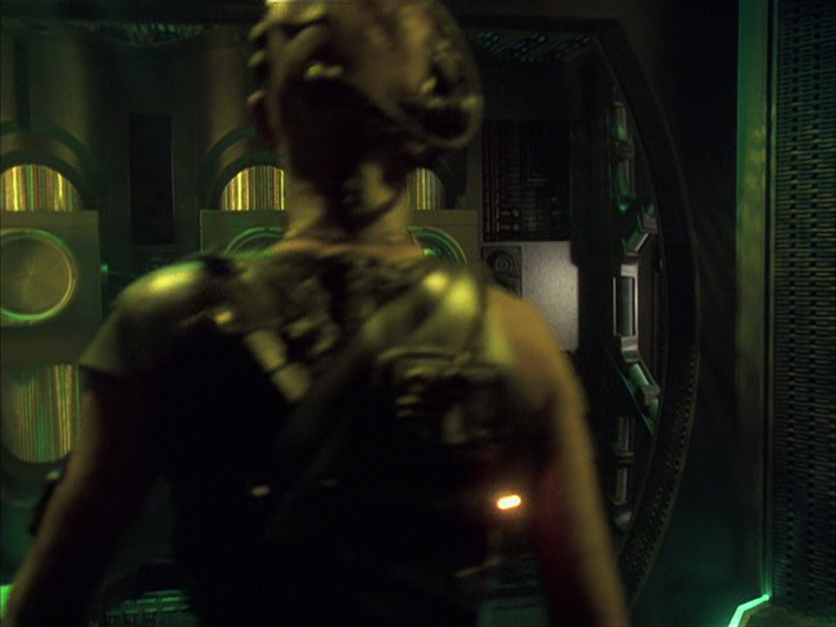 extant_StarTrek_VOY_6x16-Collective_02456.jpg