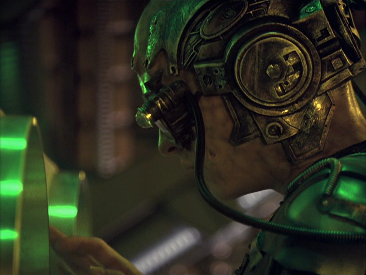 extant_StarTrek_VOY_6x16-Collective_02470.jpg