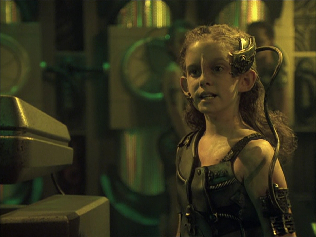 extant_StarTrek_VOY_6x16-Collective_02472.jpg