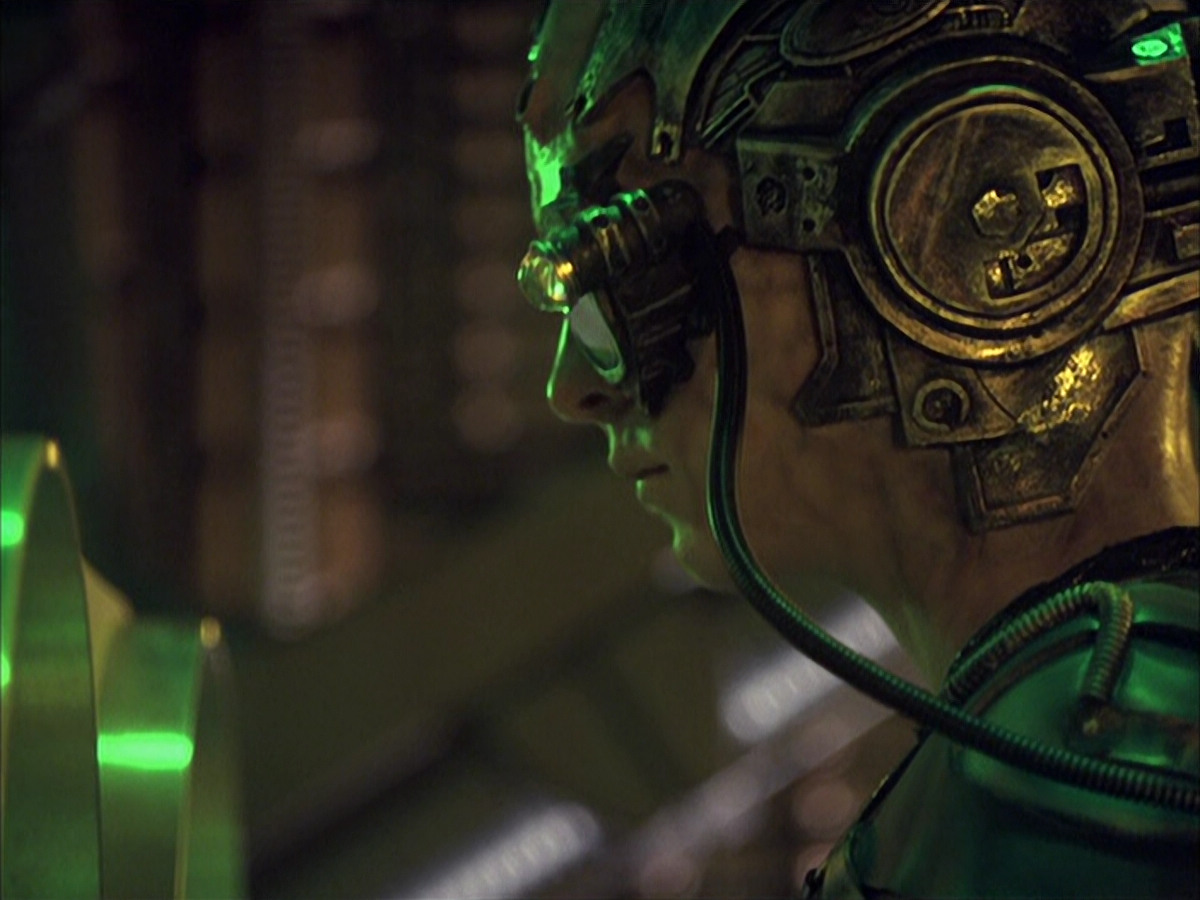 extant_StarTrek_VOY_6x16-Collective_02479.jpg