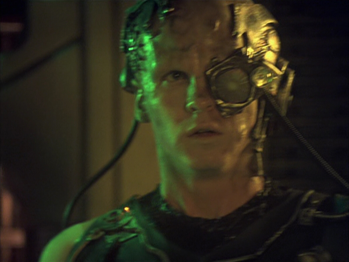 extant_StarTrek_VOY_6x16-Collective_02484.jpg