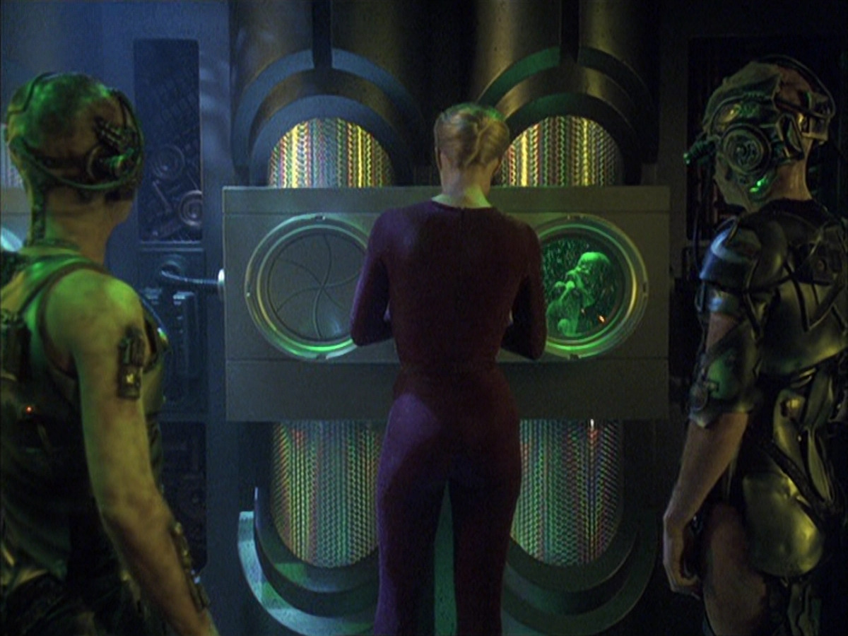 extant_StarTrek_VOY_6x16-Collective_02490.jpg