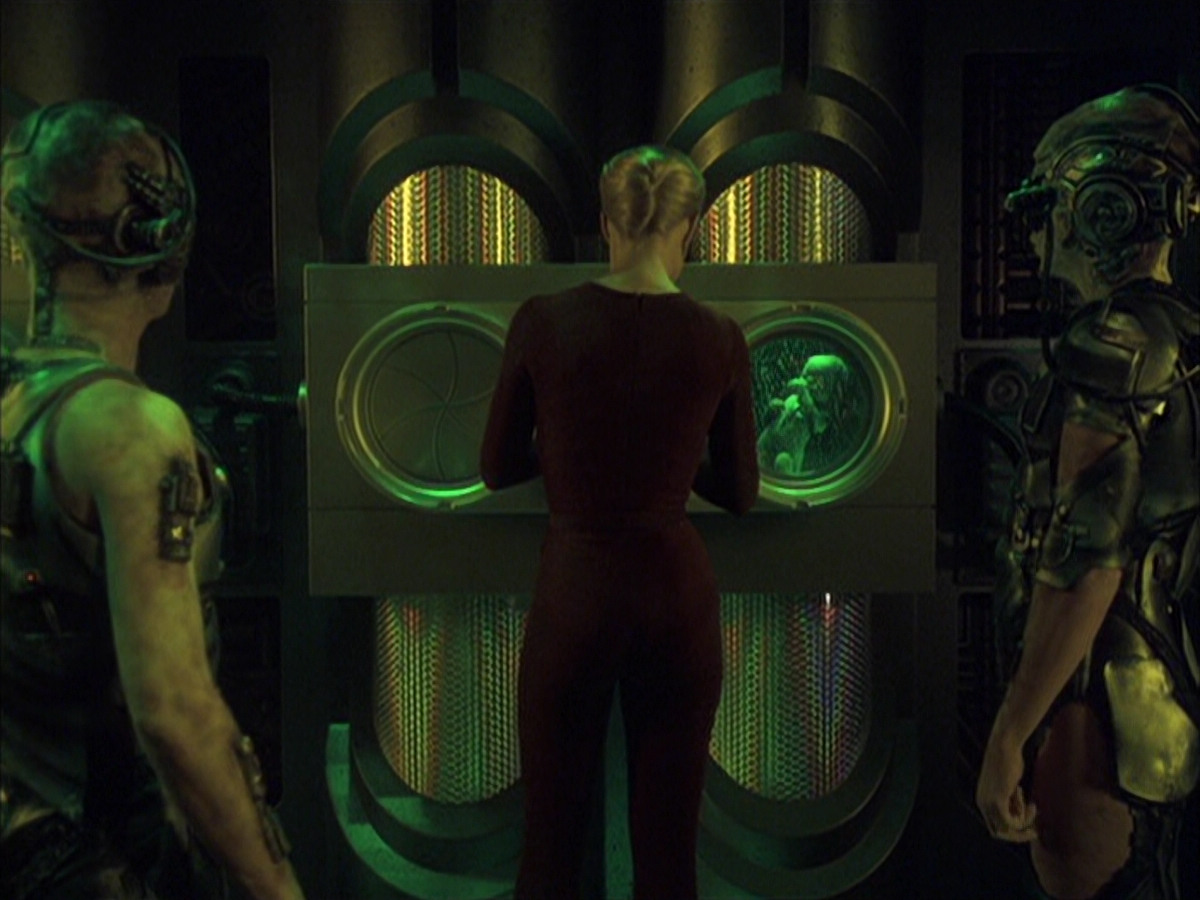 extant_StarTrek_VOY_6x16-Collective_02492.jpg