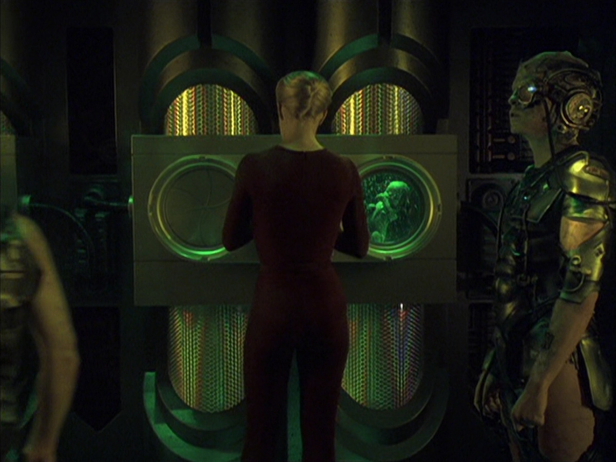 extant_StarTrek_VOY_6x16-Collective_02496.jpg