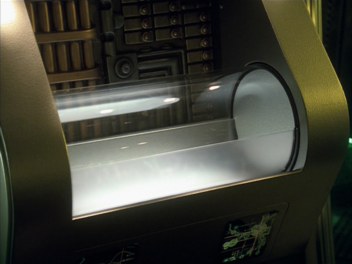 extant_StarTrek_VOY_6x16-Collective_02509.jpg