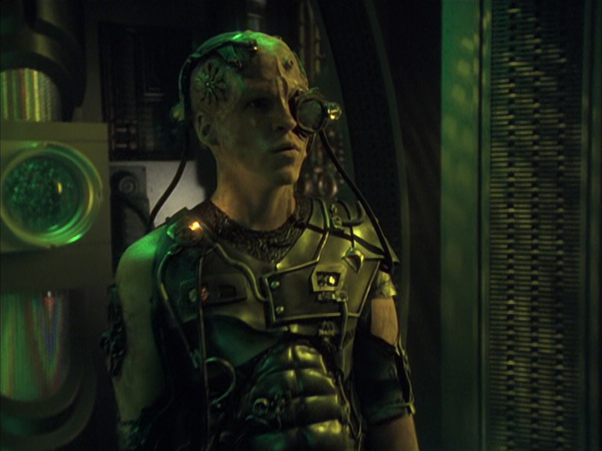 extant_StarTrek_VOY_6x16-Collective_02569.jpg