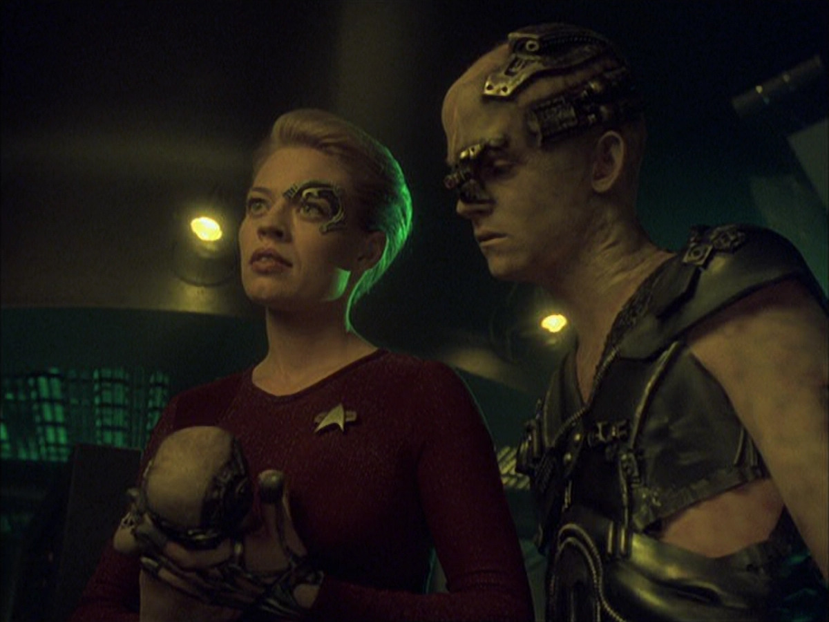 extant_StarTrek_VOY_6x16-Collective_02572.jpg