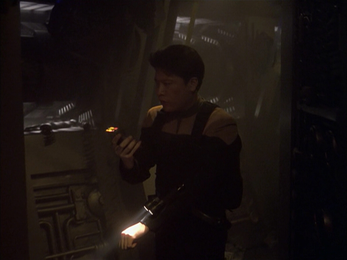 extant_StarTrek_VOY_6x16-Collective_02595.jpg