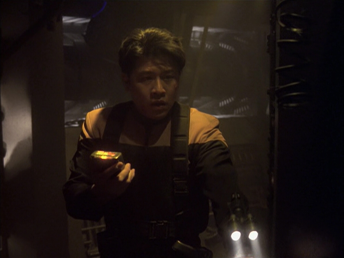 extant_StarTrek_VOY_6x16-Collective_02598.jpg